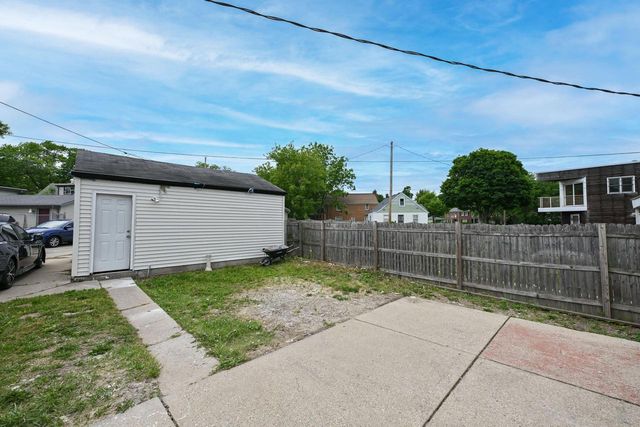 4637 W Scranton PLACE, Milwaukee, WI 53216