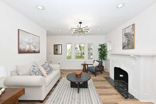 4637 W Scranton PLACE, Milwaukee, WI 53216