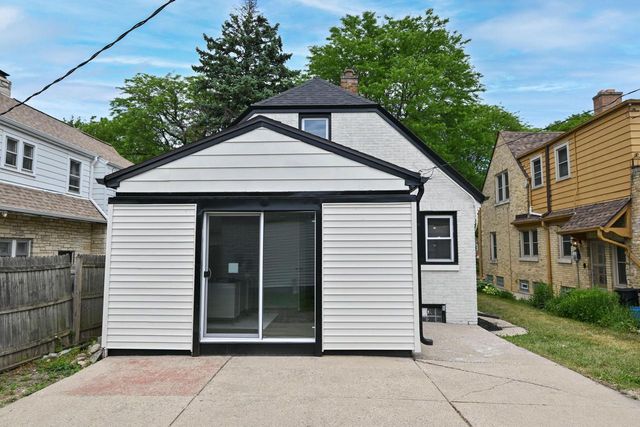 4637 W Scranton PLACE, Milwaukee, WI 53216