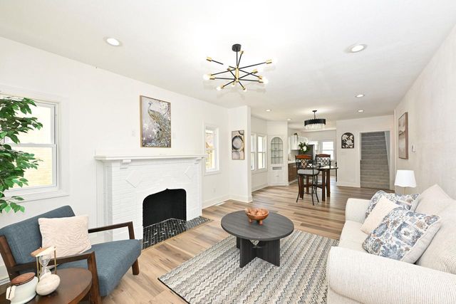 4637 W Scranton PLACE, Milwaukee, WI 53216