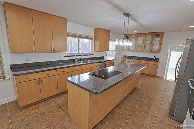 4739 Quarton Road, Bloomfield Hills, MI 48301