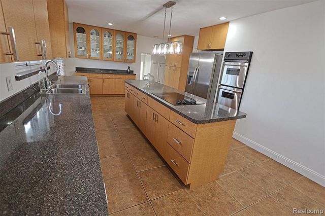 4739 Quarton Road, Bloomfield Hills, MI 48301