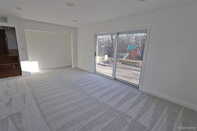 4739 Quarton Road, Bloomfield Hills, MI 48301