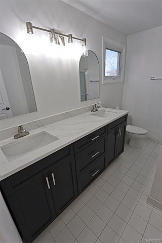 4739 Quarton Road, Bloomfield Hills, MI 48301