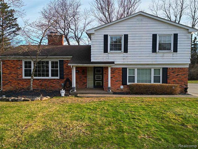 4739 Quarton Road, Bloomfield Hills, MI 48301