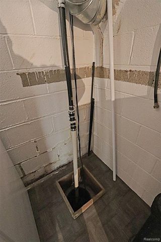 4739 Quarton Road, Bloomfield Hills, MI 48301