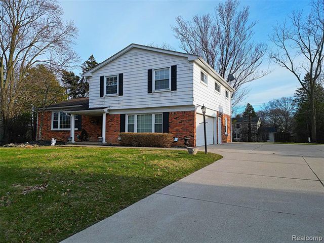 4739 Quarton Road, Bloomfield Hills, MI 48301