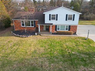 4739 Quarton Road, Bloomfield Hills, MI 48301