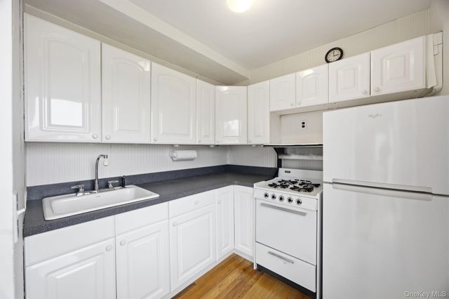 1450 McCann Lane, Riverhead, NY 11944