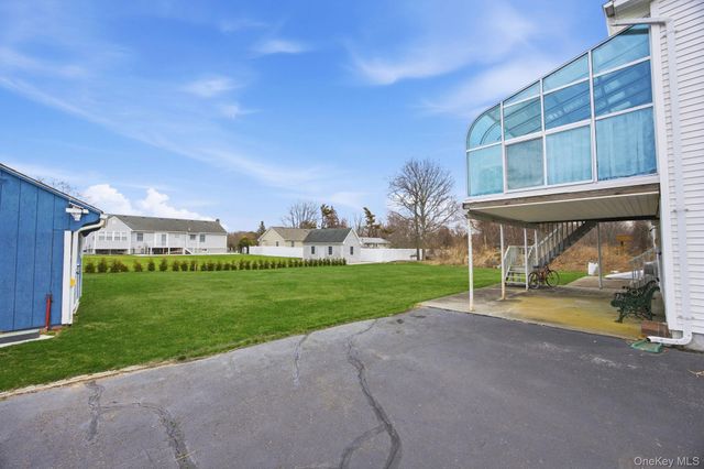 1450 McCann Lane, Riverhead, NY 11944