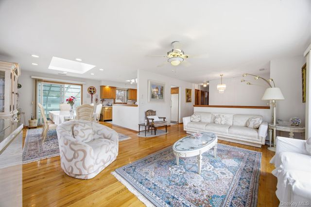 1450 McCann Lane, Riverhead, NY 11944