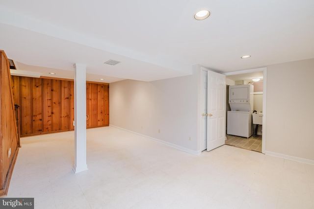 904 LOCUSTVALE RD, Towson, MD 21204