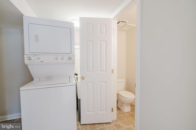 904 LOCUSTVALE RD, Towson, MD 21204