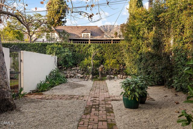 1485 E Mendocino Street, Altadena, CA 91001