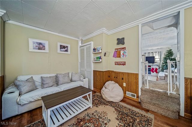 7265 Parma Park Boulevard, Parma, OH 44130