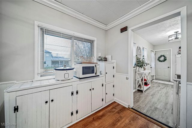 7265 Parma Park Boulevard, Parma, OH 44130