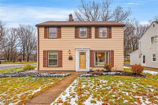 7265 Parma Park Boulevard, Parma, OH 44130