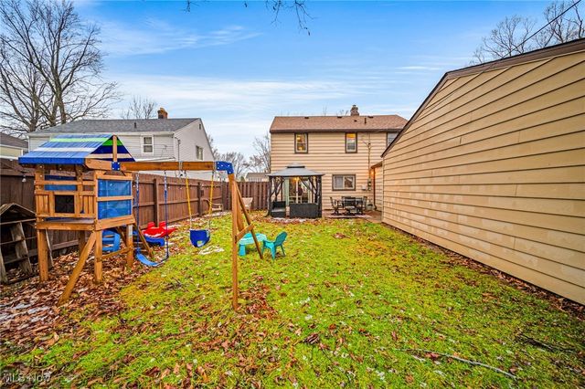 7265 Parma Park Boulevard, Parma, OH 44130