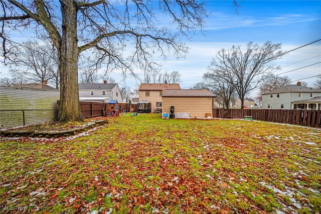 7265 Parma Park Boulevard, Parma, OH 44130