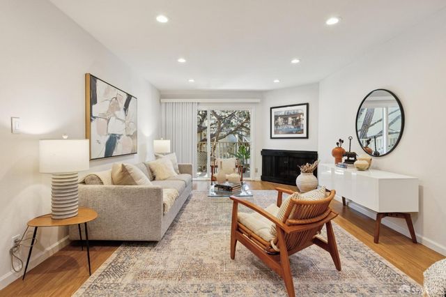 373 Half Moon Lane 205, Daly City, CA 94015