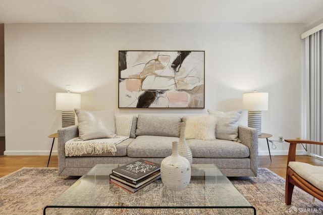 373 Half Moon Lane 205, Daly City, CA 94015