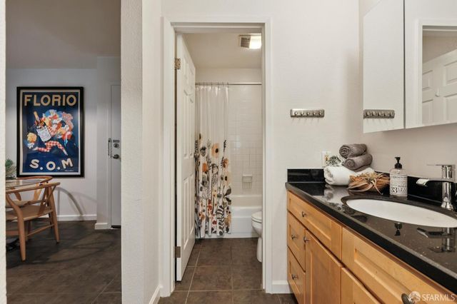 373 Half Moon Lane 205, Daly City, CA 94015