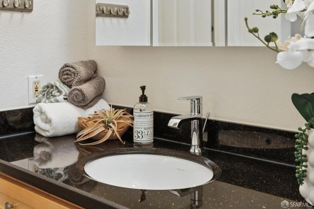 373 Half Moon Lane 205, Daly City, CA 94015