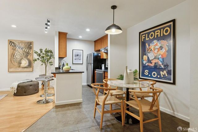 373 Half Moon Lane 205, Daly City, CA 94015