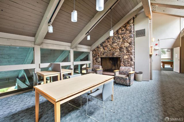 373 Half Moon Lane 205, Daly City, CA 94015