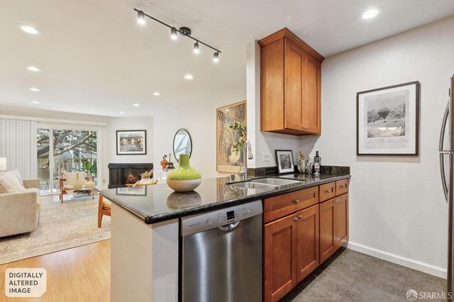 373 Half Moon Lane 205, Daly City, CA 94015