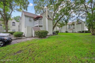 2300 TWELVE OAKS Drive, J-8, Orange Park, FL 32065