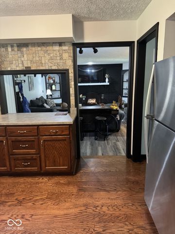 7832 Mallard Way, Indianapolis, IN 46256