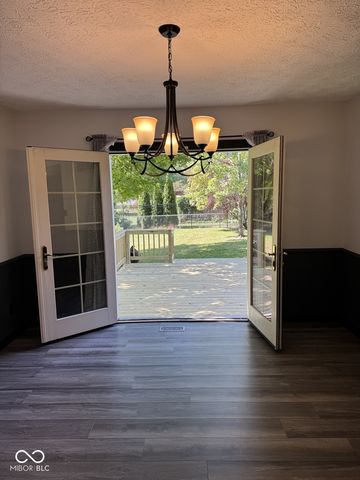 7832 Mallard Way, Indianapolis, IN 46256