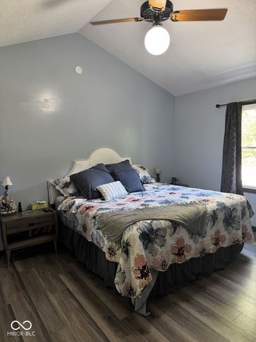 7832 Mallard Way, Indianapolis, IN 46256