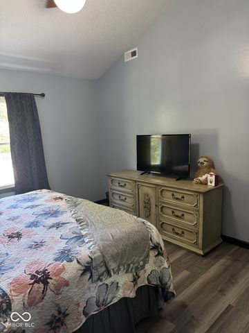 7832 Mallard Way, Indianapolis, IN 46256