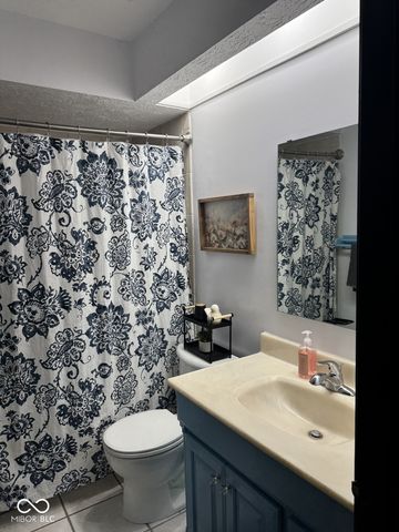 7832 Mallard Way, Indianapolis, IN 46256