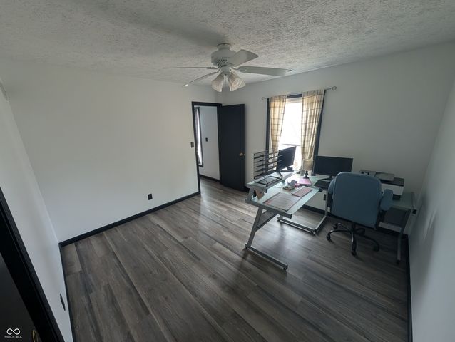 7832 Mallard Way, Indianapolis, IN 46256