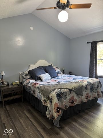 7832 Mallard Way, Indianapolis, IN 46256