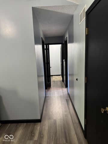 7832 Mallard Way, Indianapolis, IN 46256