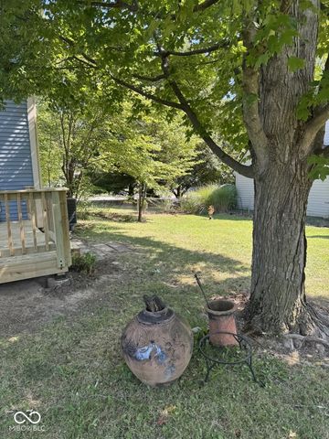 7832 Mallard Way, Indianapolis, IN 46256