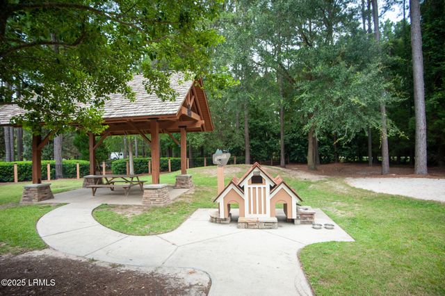 10 Lakewood Court, Bluffton, SC 29910