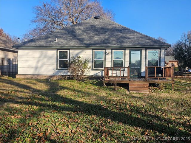 2124 N Norfolk Avenue, Tulsa, OK 74106