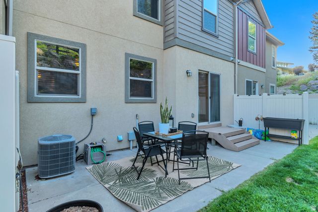 1643 N HOLLYHOCK, Farmington, UT 84025