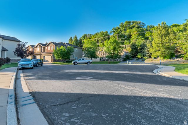 1643 N HOLLYHOCK, Farmington, UT 84025