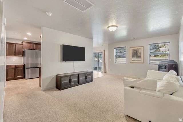 1643 N HOLLYHOCK, Farmington, UT 84025