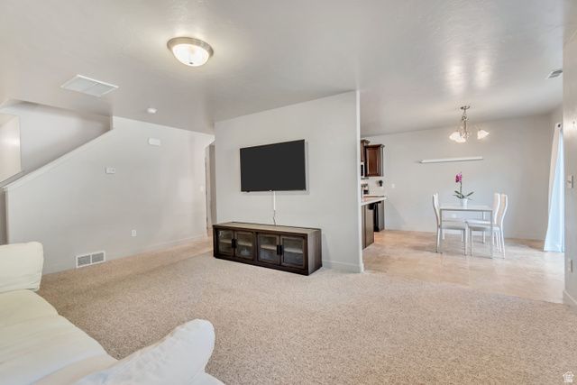 1643 N HOLLYHOCK, Farmington, UT 84025