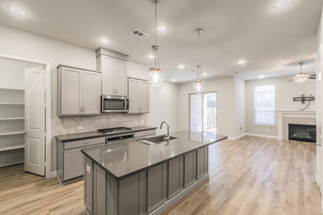 17736 Coralberry Drive, Dallas, TX 75252