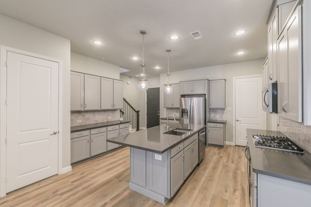 17736 Coralberry Drive, Dallas, TX 75252
