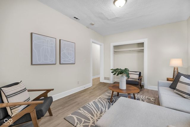 3539 N College Avenue, Indianapolis, IN 46205