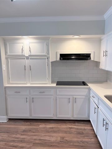 208 Preston Street, La Marque, TX 77568